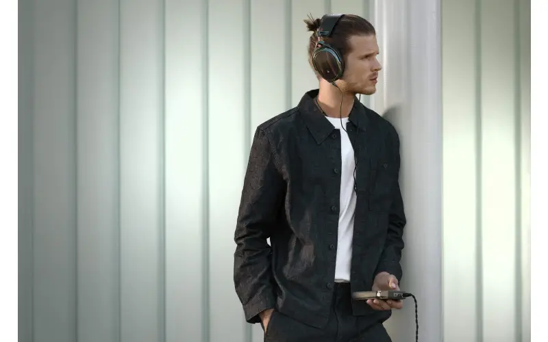 Meze STRADA Closed-Back Headphones Mark a Confident New Era