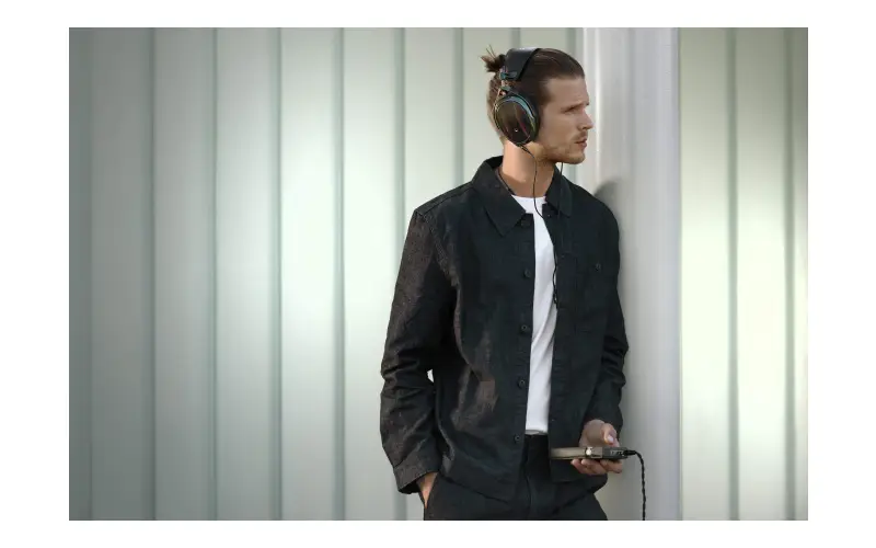 Meze STRADA Closed-Back Headphones